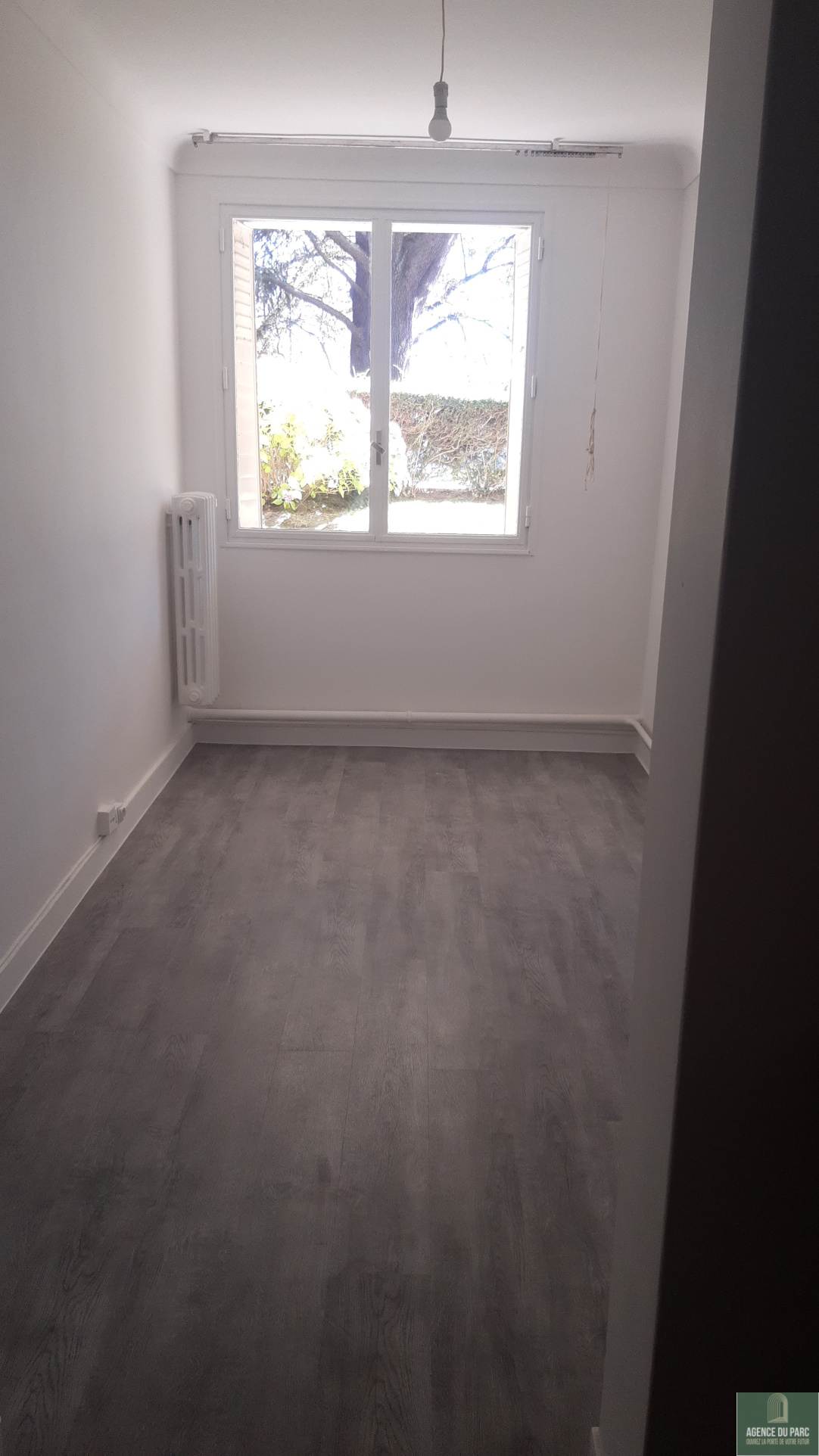 Appartement 1 pièce 10m² VILLE D AVRAY 92410