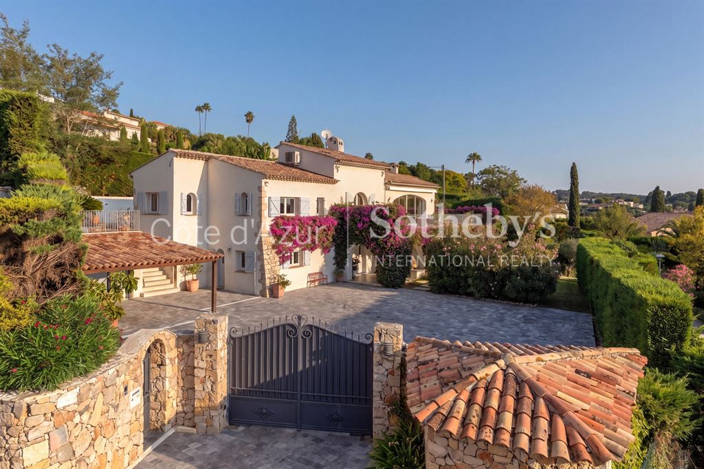 Maison 8 pièces 268 m² · à Vallauris · 268 m² · 3 450 000 €