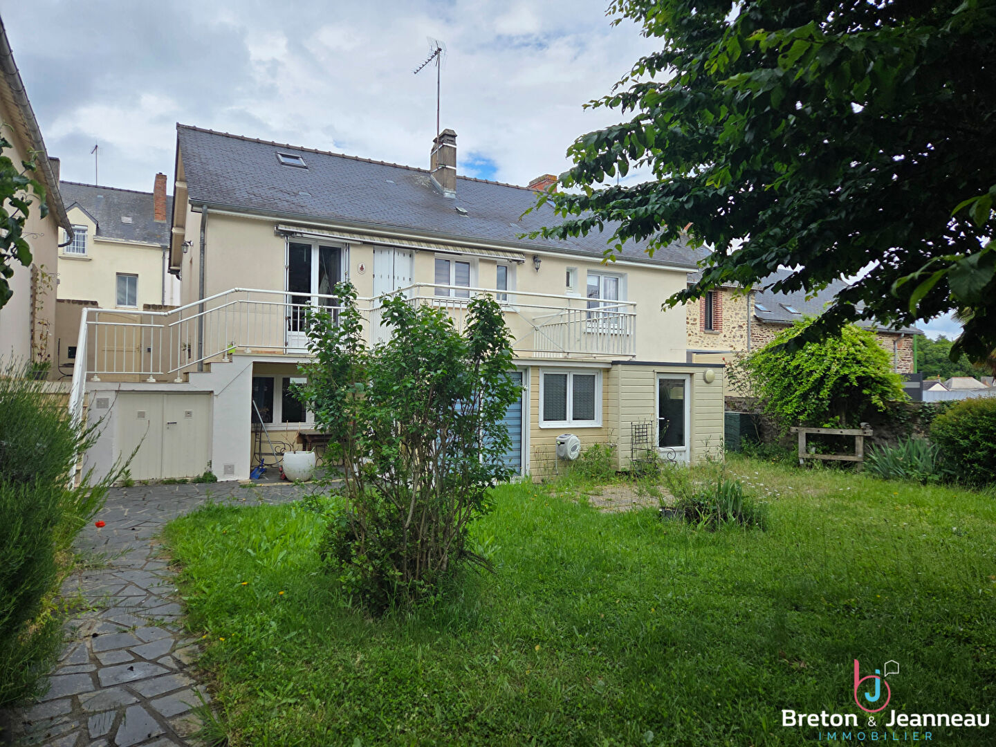 Maison 7 pièces 135 m² · à Montsurs · 135 m² · 157 900 €