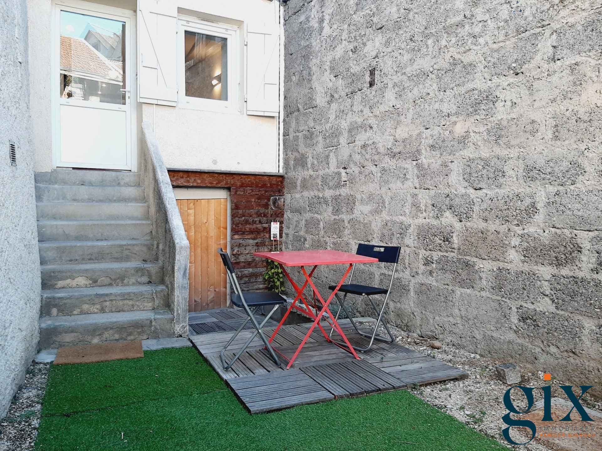 Maison – FROGES ISERE AUVERGNE-RHÔNE-ALPES - Plus