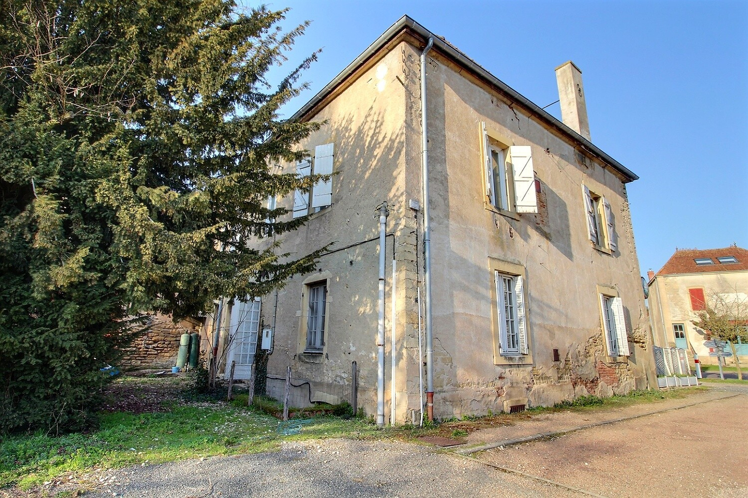 Maison 6 pièces 290 m² · à Le Puley · 290 m² · 95 000 €