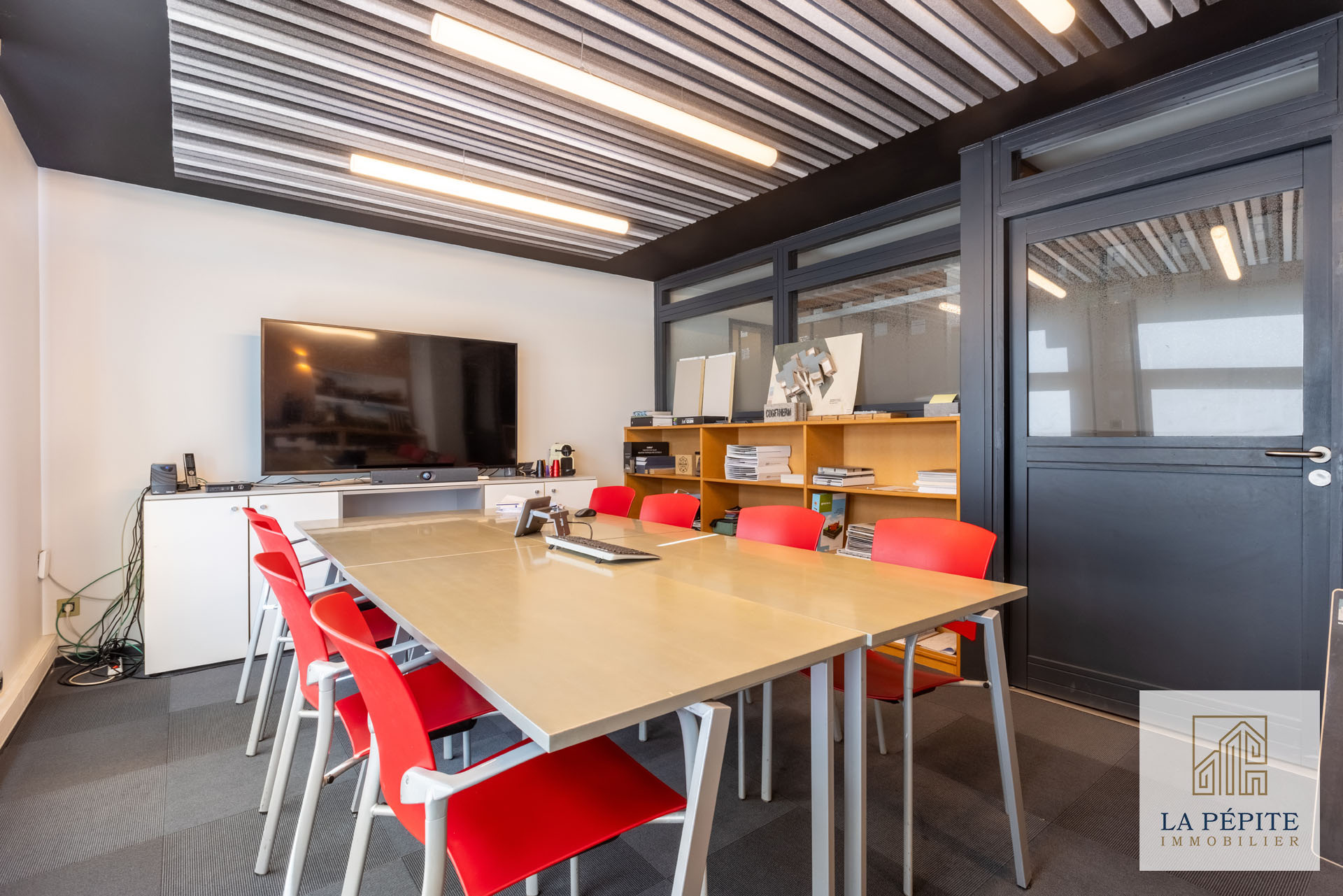 Local commercial 250 m² · à St Laurent Blangy · 250 m² · 480 000 €