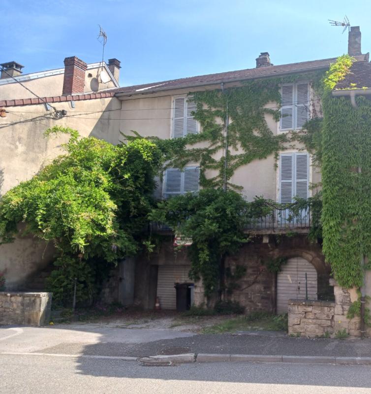 Maison 7 pièces 150 m² · à Conliege · 150 m² · 160 000 €
