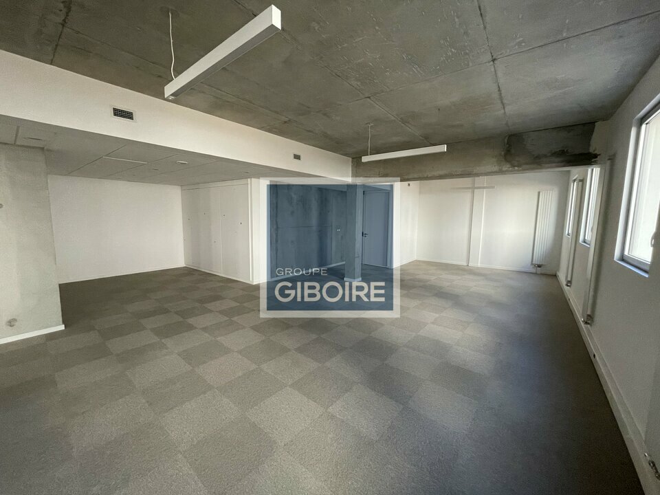 Local commercial 392 m² · à Angers · 392 m² · 6 043 €/mois