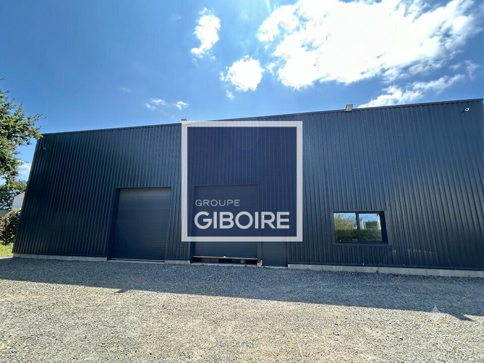 Local commercial 330 m² · à Pace · 330 m² · 3 550 €/mois