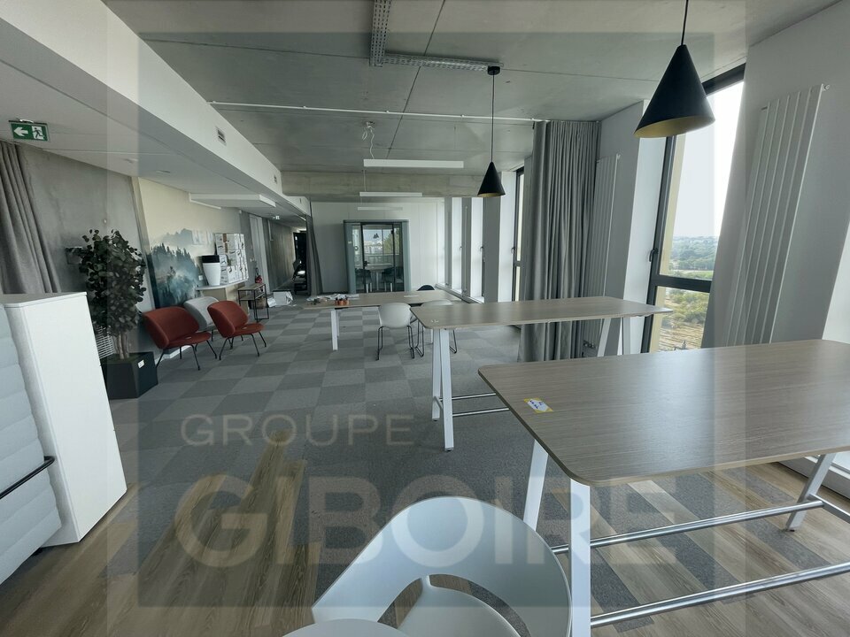 Local commercial 452 m² · à Angers · 452 m² · 6 976 €/mois