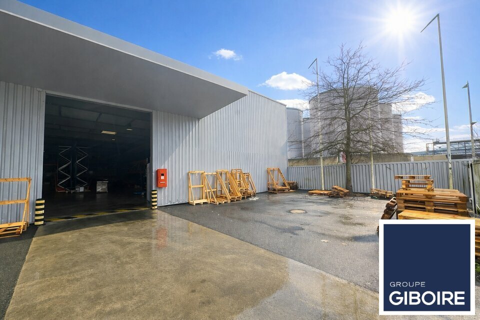 Local commercial 666 m² · à St Nazaire · 666 m² · 4 433 €/mois