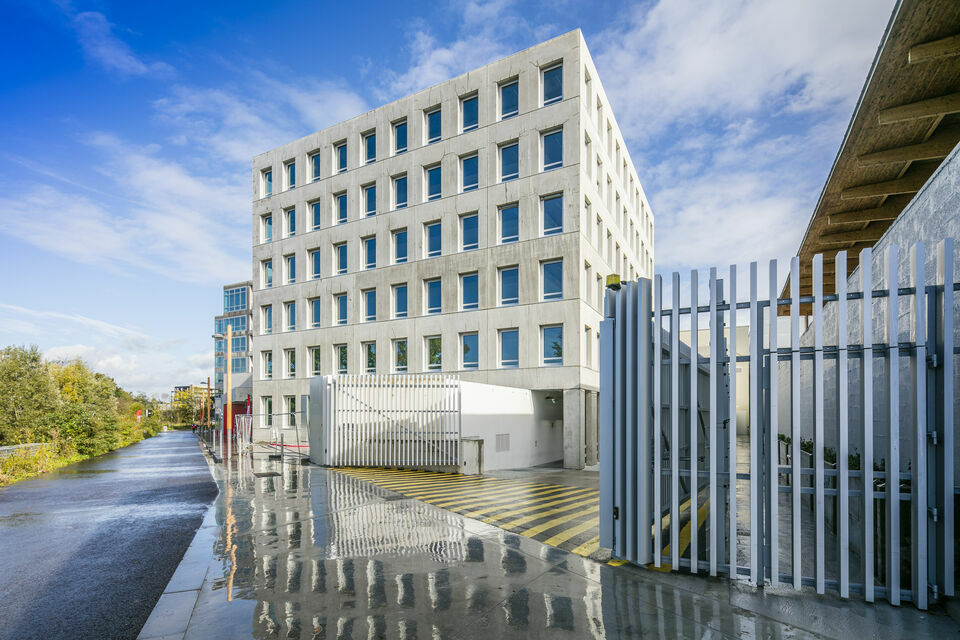 Local commercial 1353 m² · à Nantes · 1 353 m² · 22 052 €/mois