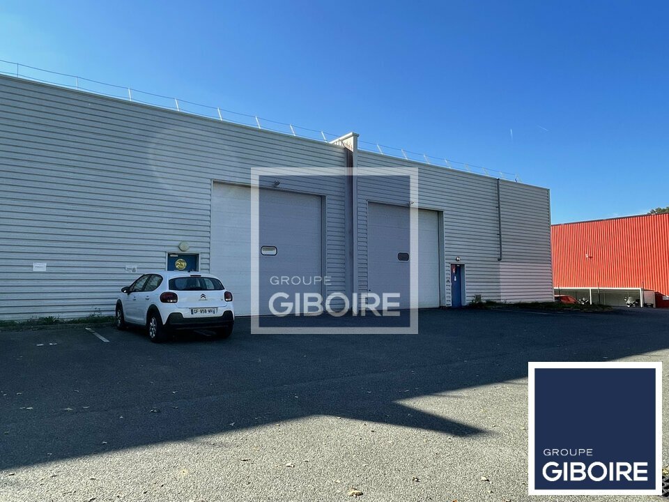 Local commercial 630 m² · à La Chapelle sur Erdre · 630 m² · 5 513 €/mois