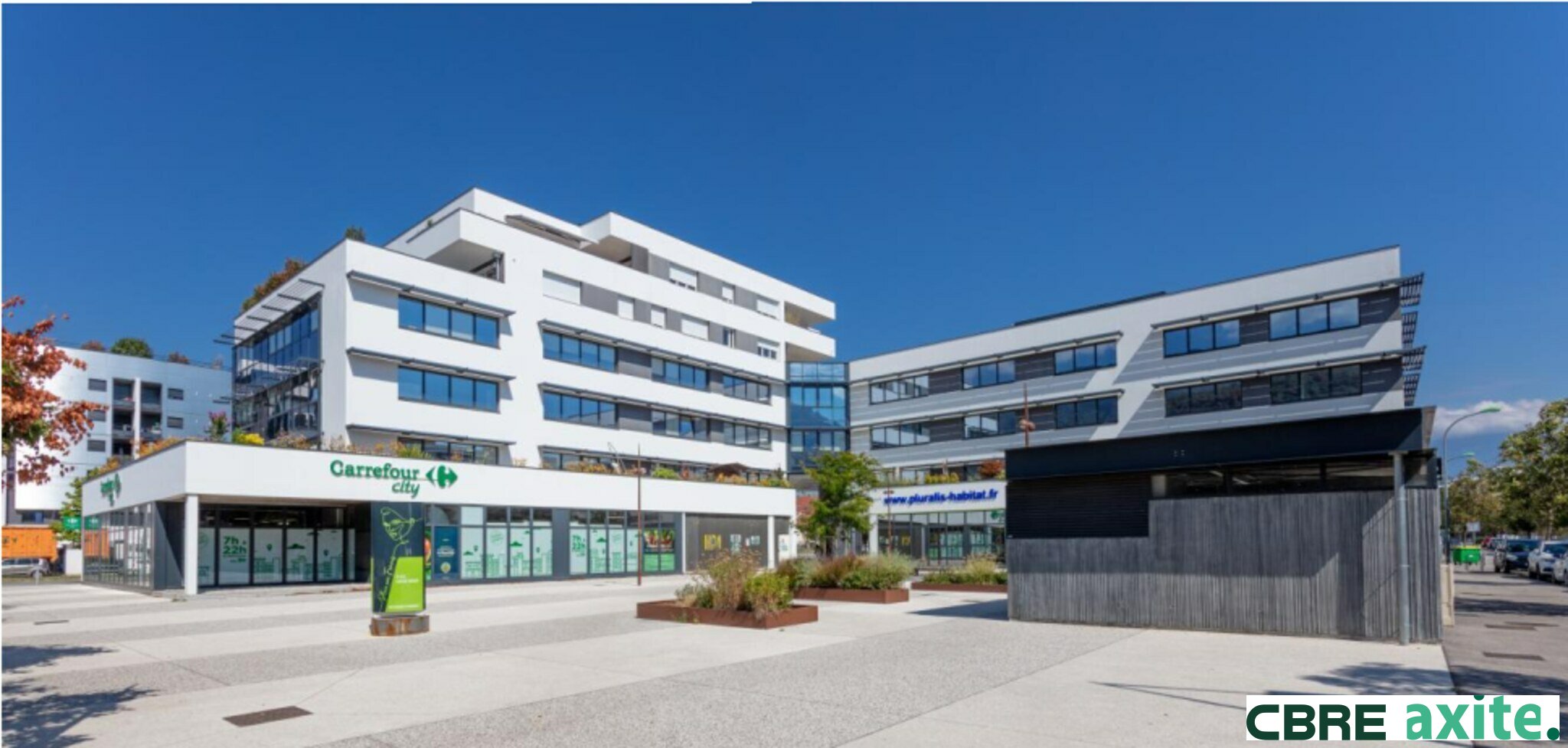 Local commercial 651 m² · à Seyssinet Pariset · 651 m² · 10 587 €/mois