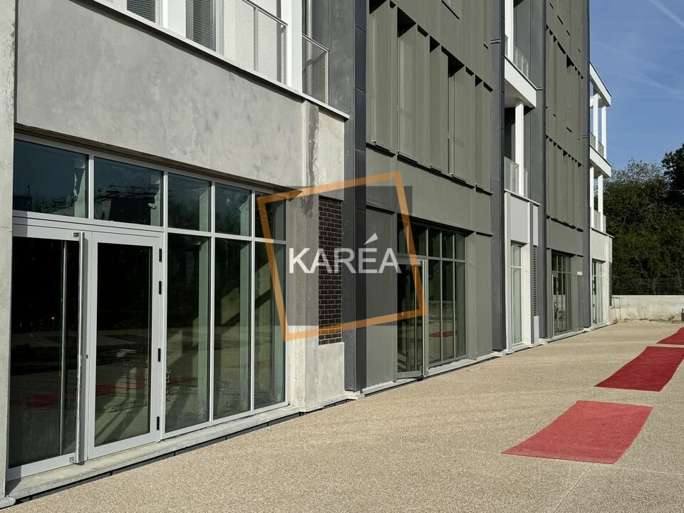 Local commercial 510 m² · à Serris · 510 m² · 11 262 €/mois