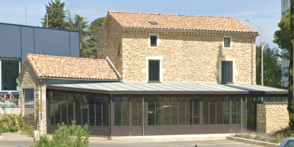 Local commercial 199 m² · à Bagnols sur Ceze · 199 m² · 3 000 €/mois