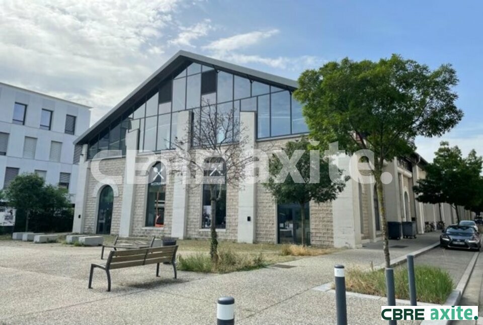Local commercial 805 m² · à Grenoble · 805 m² · 1 272 000 €