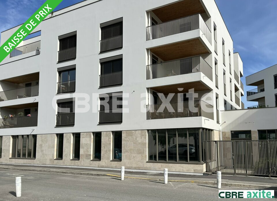 Local commercial 195 m² · à Bourgoin Jallieu · 195 m² · 329 518 €