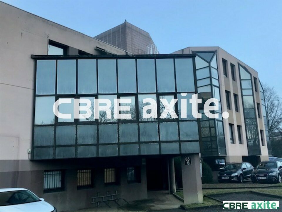 Local commercial 226 m² · à Meylan · 226 m² · 368 380 €