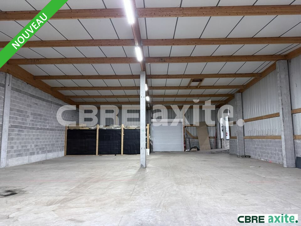 Local commercial 960 m² · à Sonnay · 960 m² · 4 900 €/mois