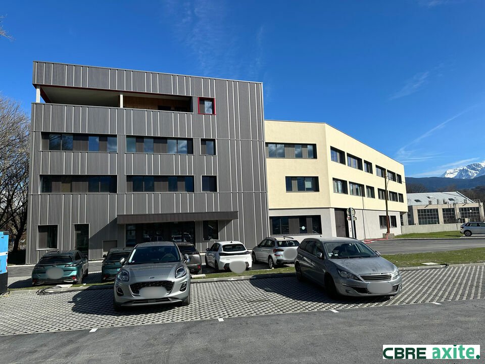 Local commercial 511 m² · à Grenoble · 511 m² · 7 665 €/mois