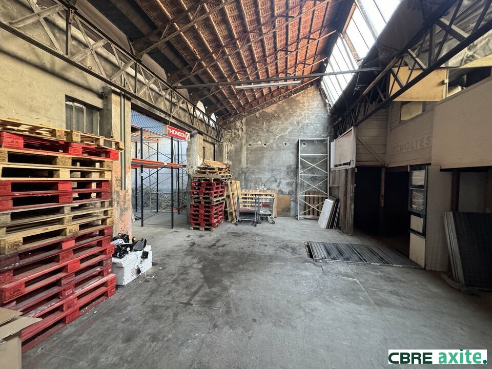 Local commercial 583 m² · à Grenoble · 583 m² · 370 000 €