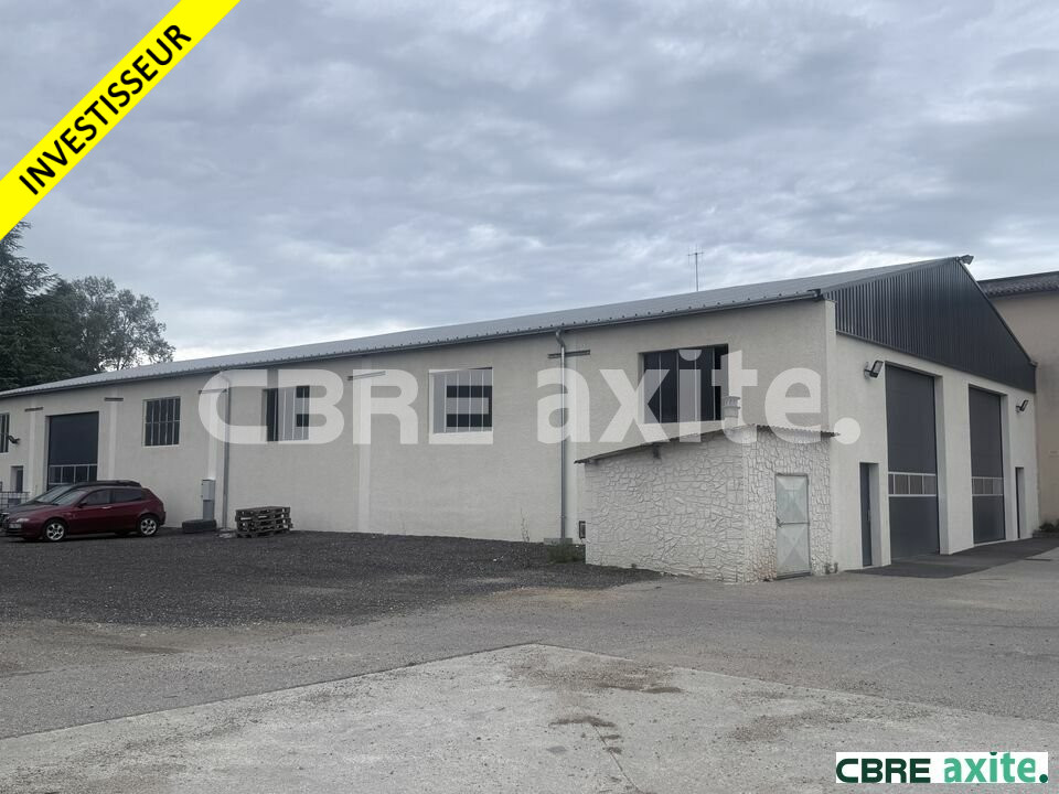 Local commercial 660 m² · à Ruy · 660 m² · 697 000 €