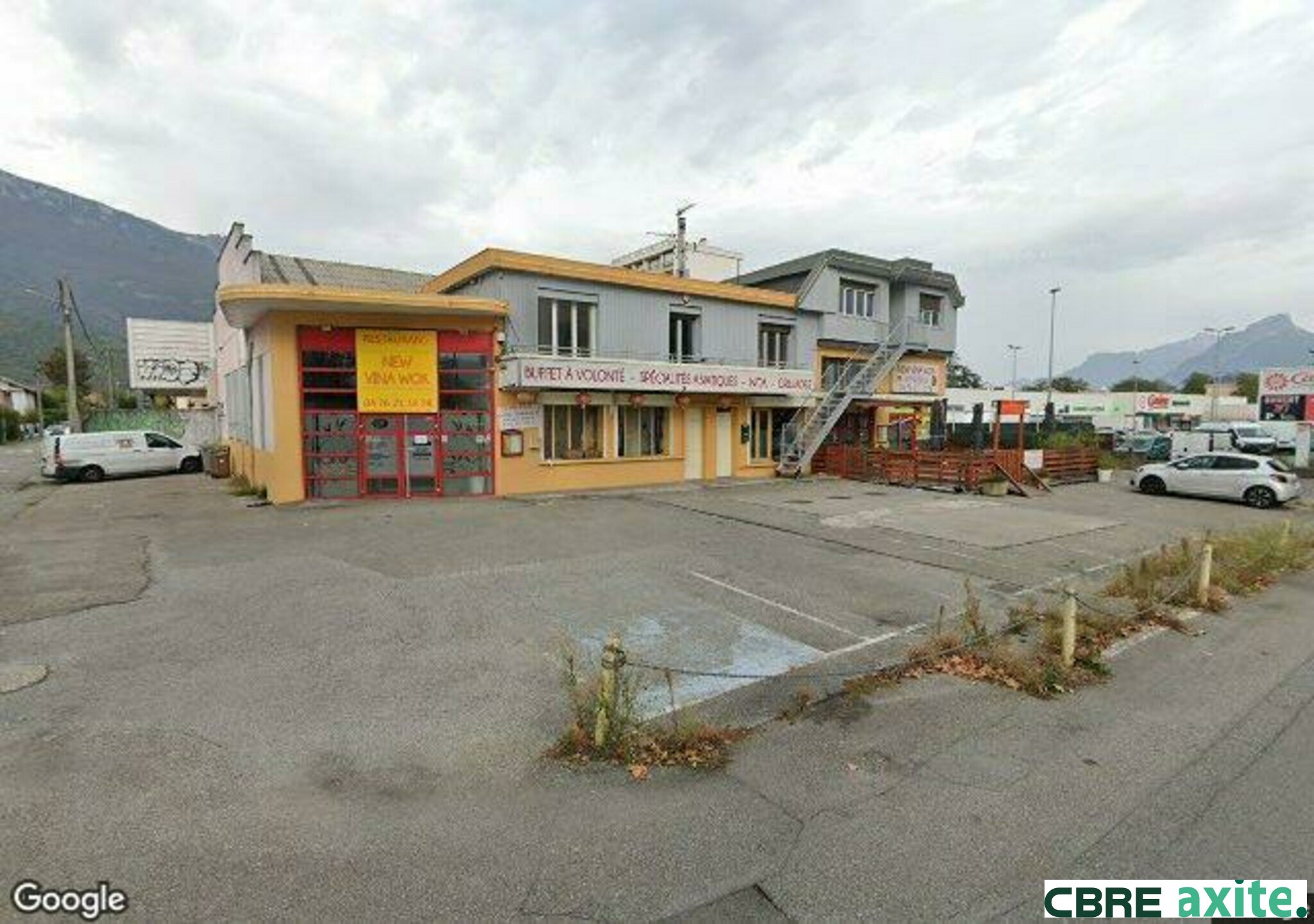 Local commercial 650 m² · à Echirolles · 650 m² · 4 000 €/mois