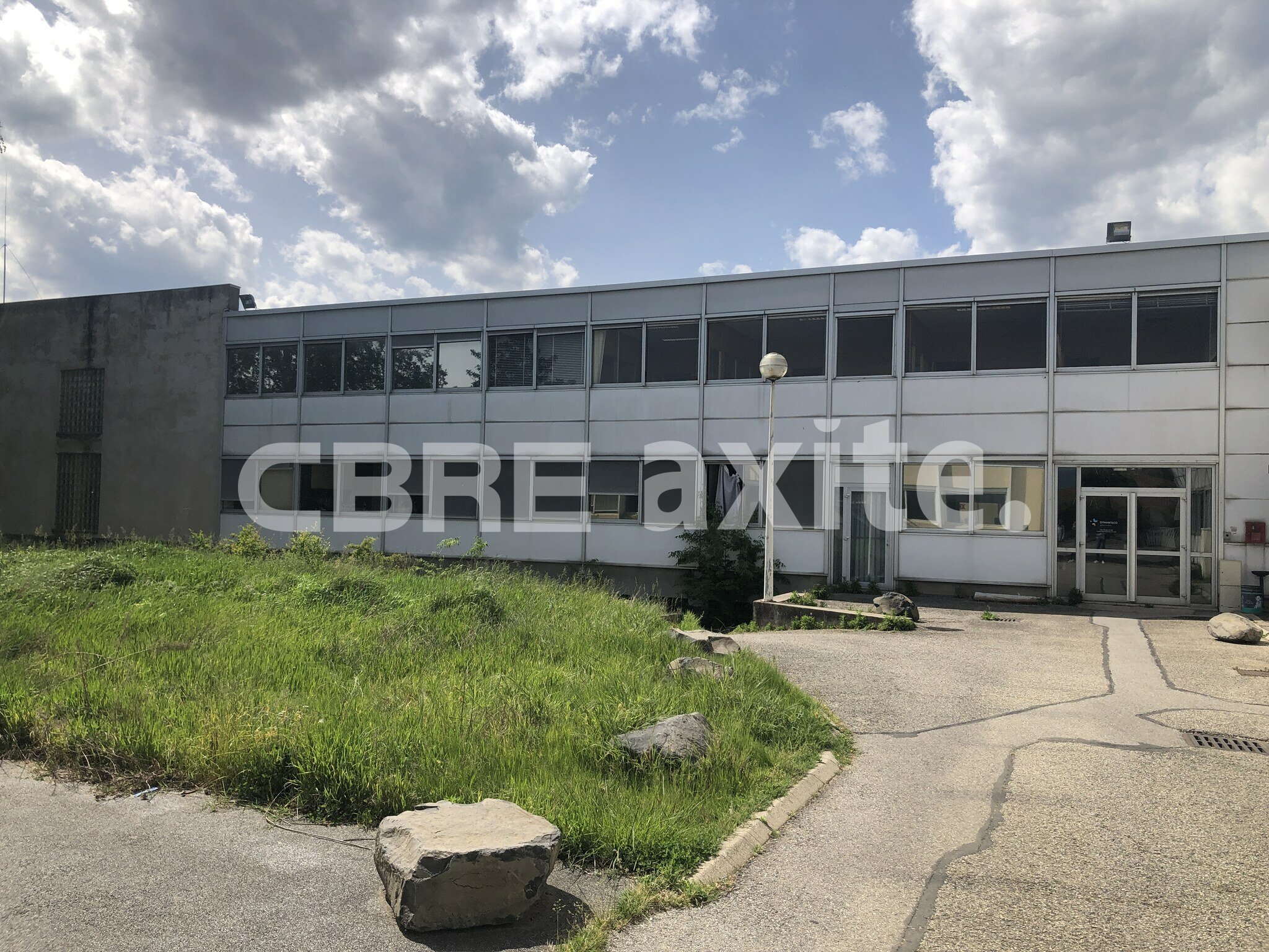 Local commercial 128 m² · à Valence · 128 m² · 51 558 €