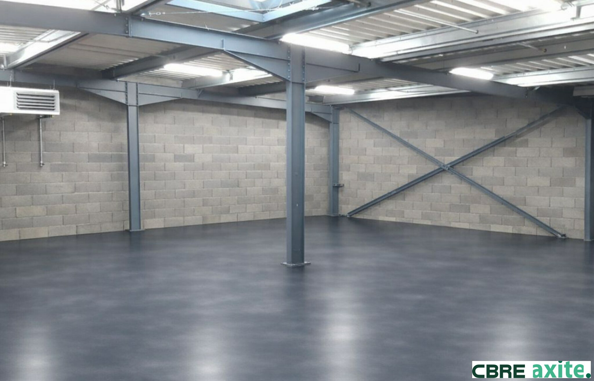 Local commercial 322 m² · à Villard Bonnot · 322 m² · 2 722 €/mois