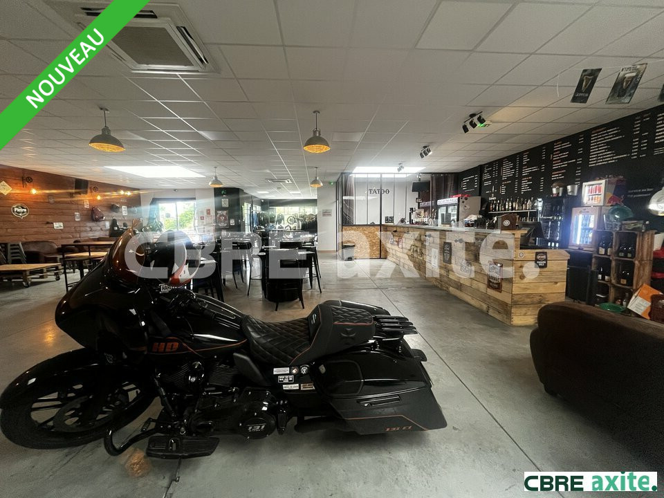Local commercial 460 m² · à Tignieu Jameyzieu · 460 m² · 787 500 €