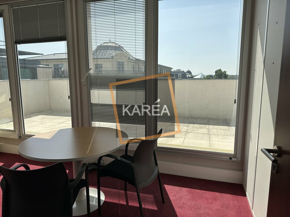 Local commercial 202 m² · à Chessy · 202 m² · 4 140 €/mois