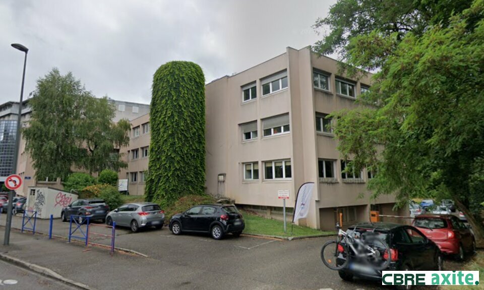 Local commercial 708 m² · à St Martin D Heres · 708 m² · 8 378 €/mois