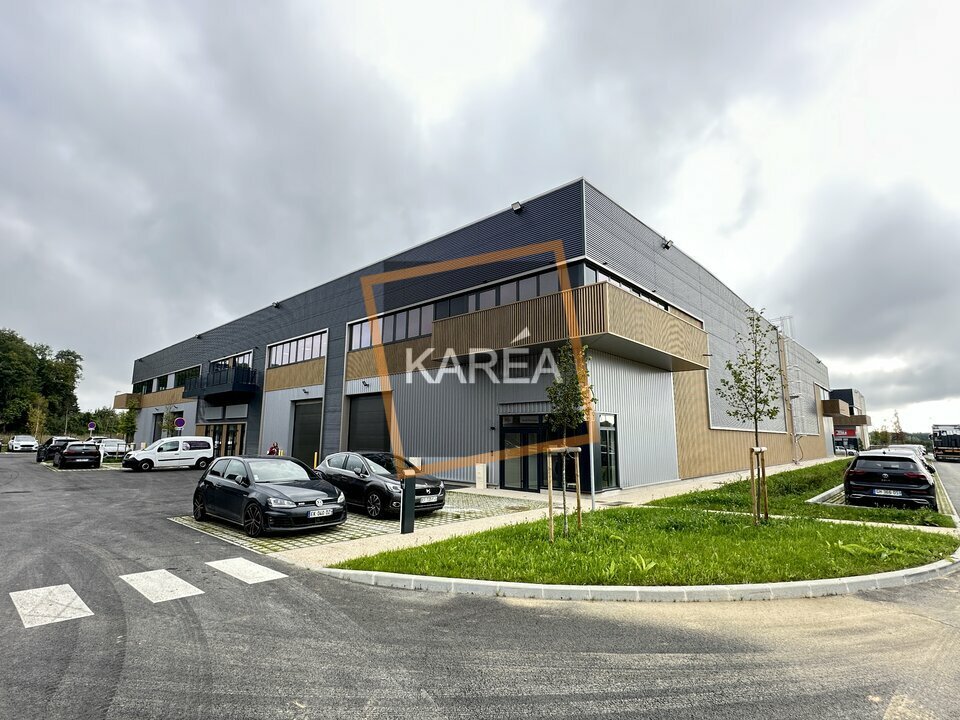Local commercial 375 m² · à Chalifert · 375 m² · 3 744 €/mois