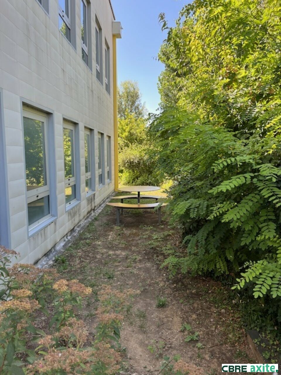 Local commercial 520 m² · à Meylan · 520 m² · 769 600 €