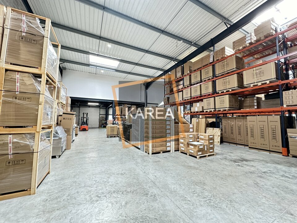 Local commercial 699 m² · à Bailly Romainvilliers · 699 m² · 7 827 €/mois