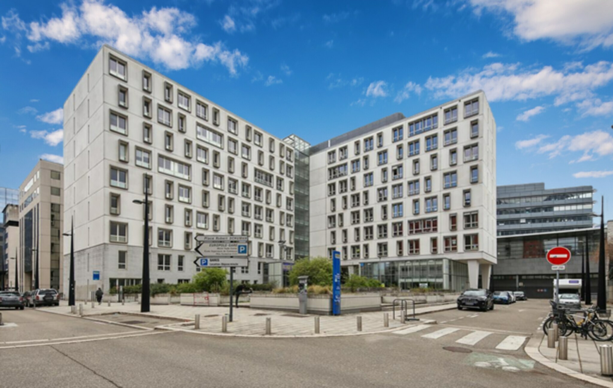 Local commercial 959 m² · à Grenoble · 959 m² · 16 212 €/mois
