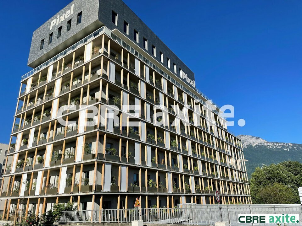 Local commercial 431 m² · à Echirolles · 431 m² · 16 225 €/mois