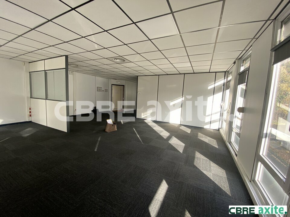 Local commercial 201 m² · à St Martin le Vinoux · 201 m² · 240 000 €