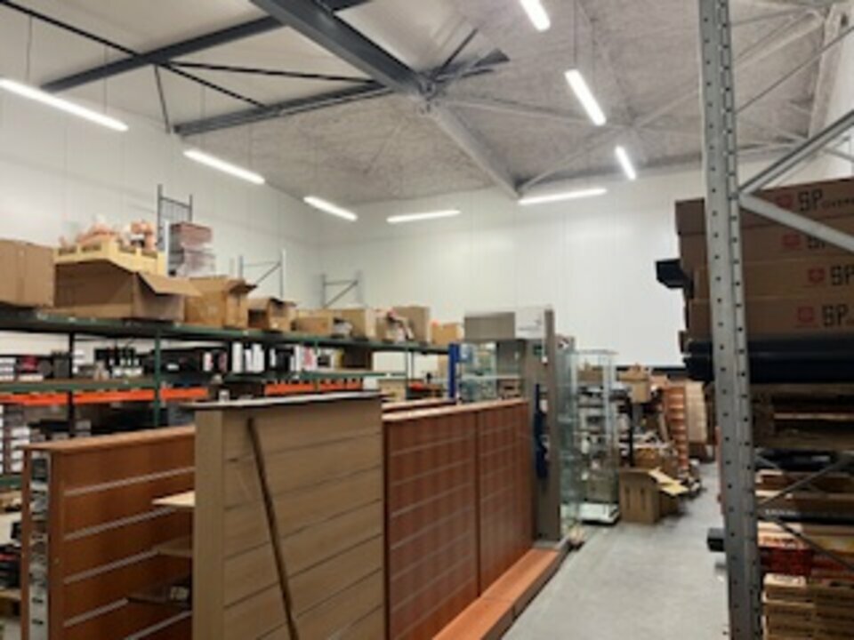 Local commercial 261 m² · à Marguerittes · 261 m² · 2 719 €/mois