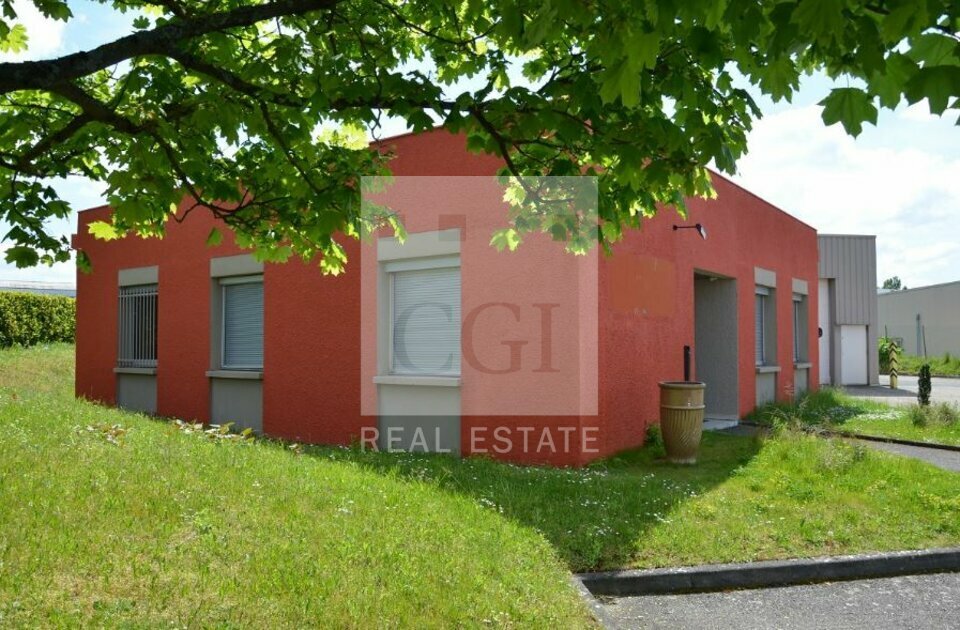Local commercial 250 m² · à Rillieux-la-Pape · 250 m² · 2 813 €/mois