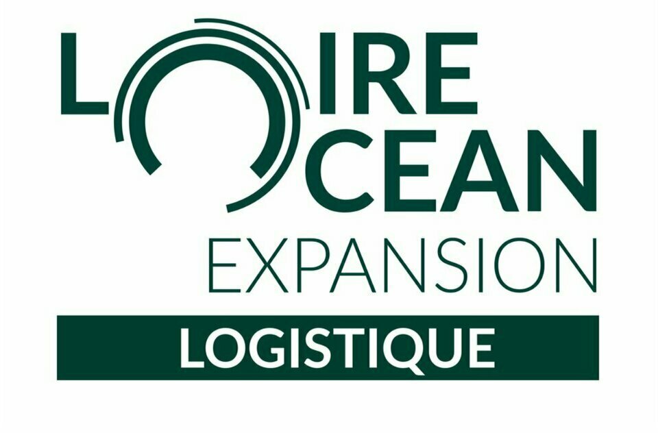 Local commercial 6474 m² · à St Jean D Angely · 6 474 m² · 32 446 €/mois