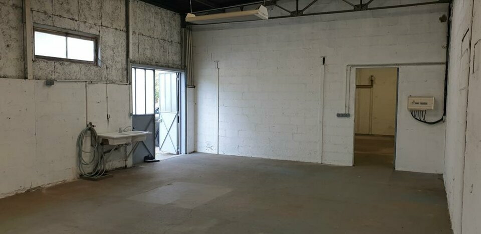 Local commercial 140 m² · à Nantes · 140 m² · 883 €/mois