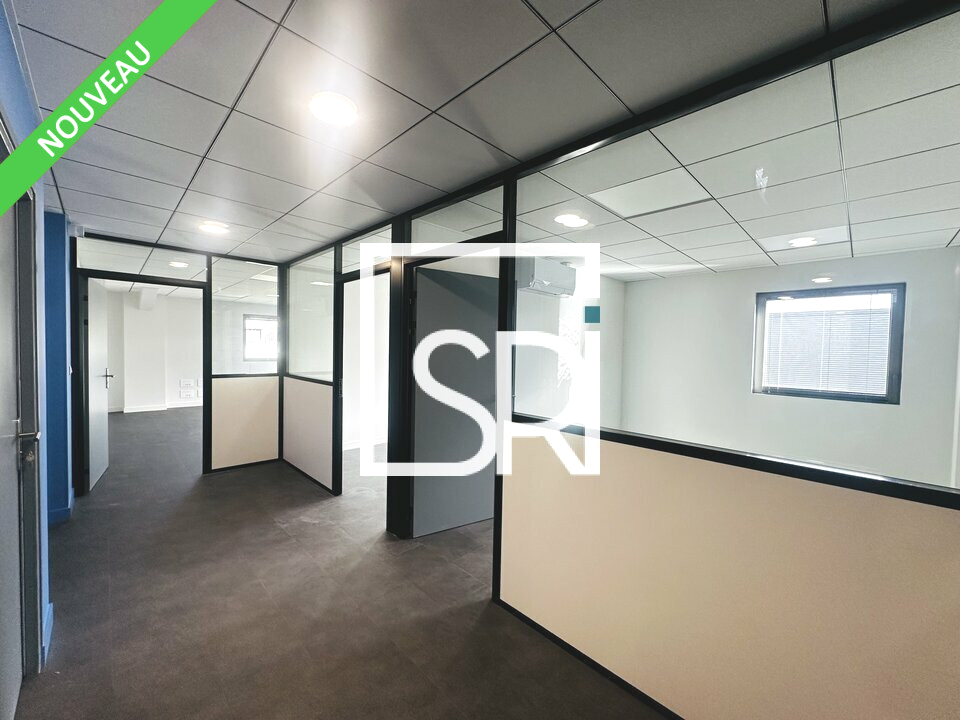 Maison 249 m² · à Pont du Chateau · 249 m² · 3 260 €/mois