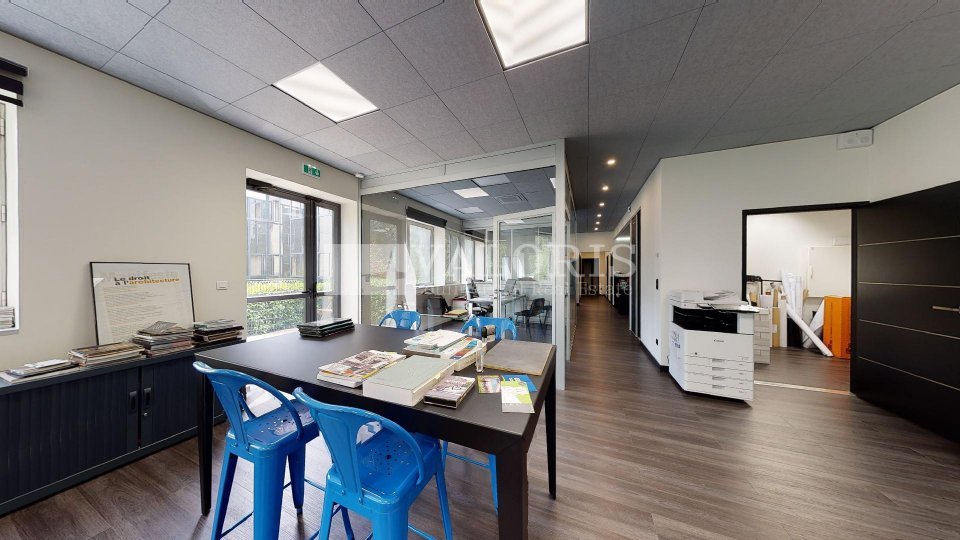 Local commercial 167 m² · à Limonest · 167 m² · 2 123 €/mois