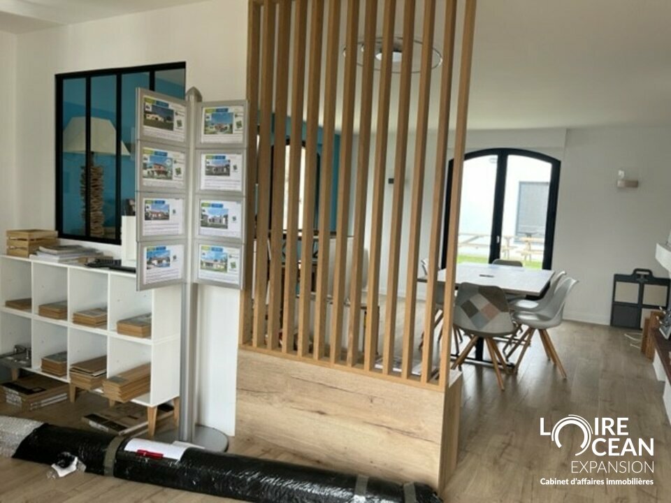 Local commercial 160 m² · à Vertou · 160 m² · 2 225 €/mois