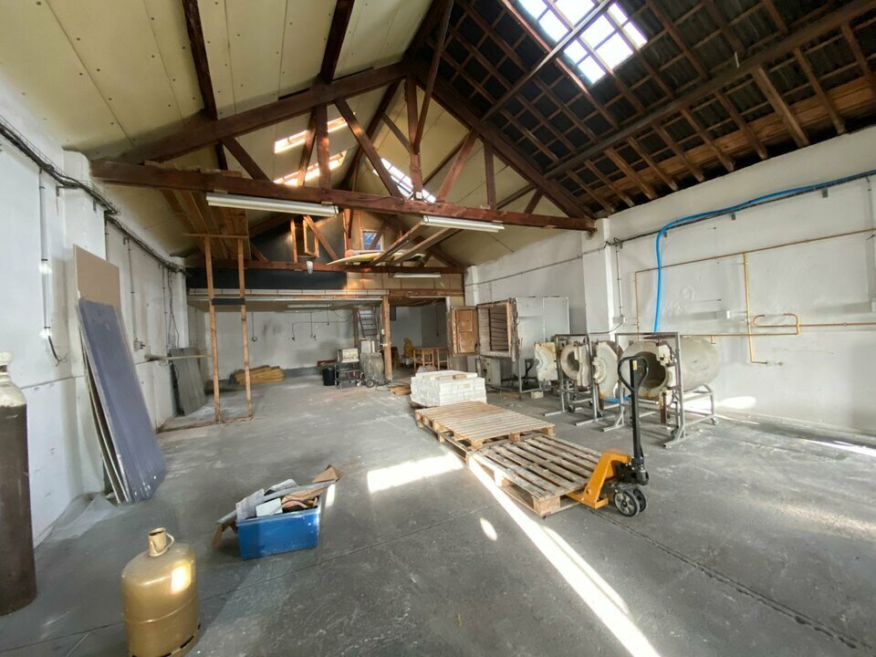 Local commercial 525 m² · à Nantes · 525 m² · 2 800 €/mois