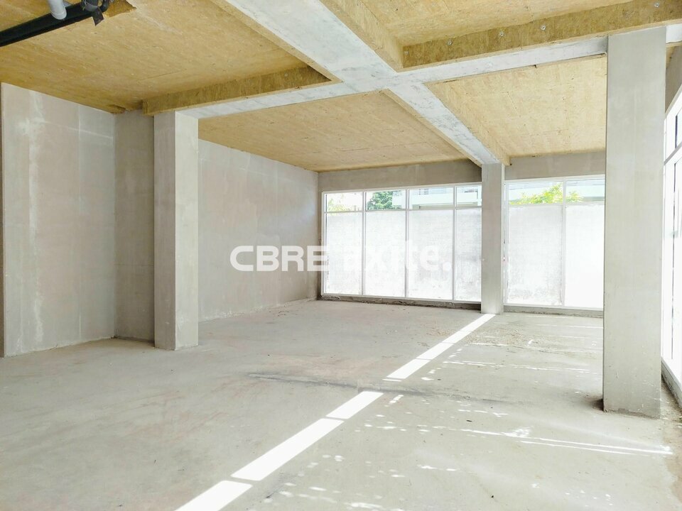 Local commercial 81 m² · à Ferney Voltaire · 81 m² · 1 485 €/mois