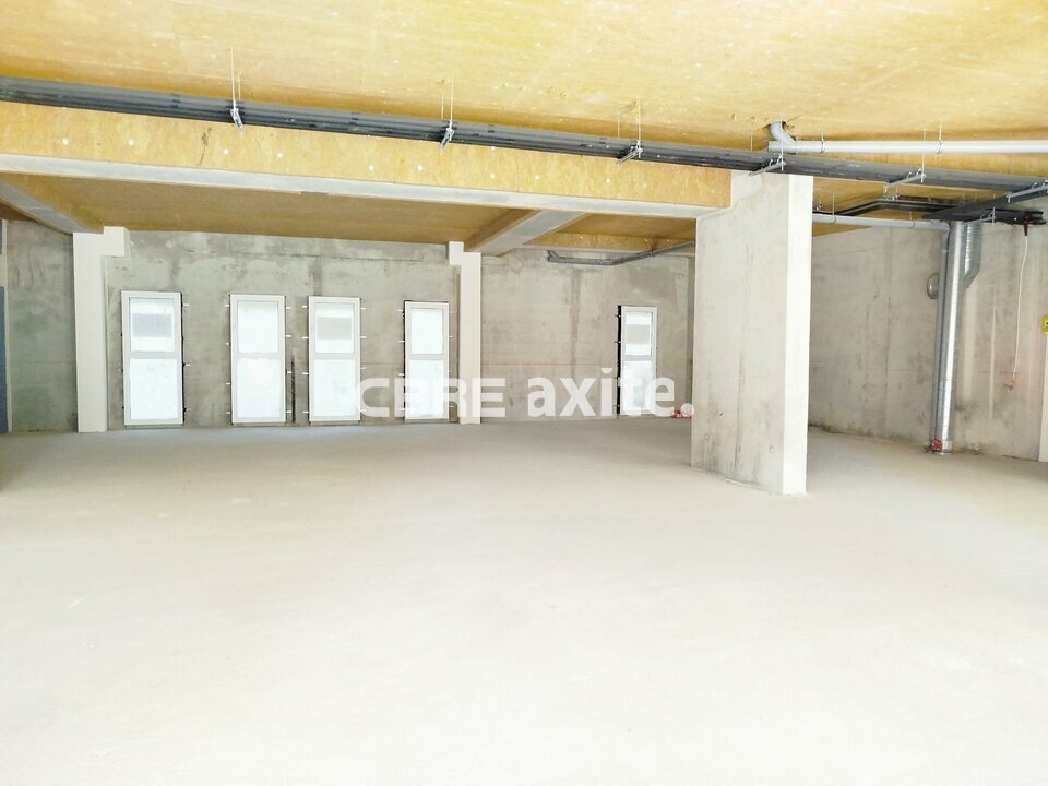 Local commercial 164 m² · à Ferney Voltaire · 164 m² · 2 900 €/mois