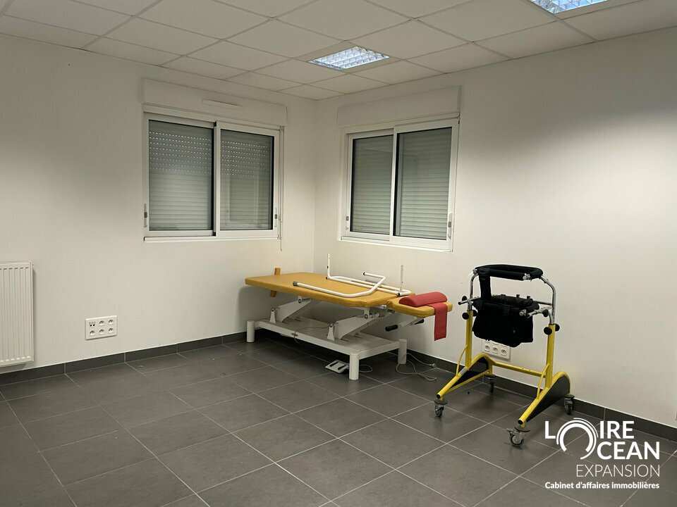 Local commercial 150 m² · à Vallet · 150 m² · 1 500 €/mois