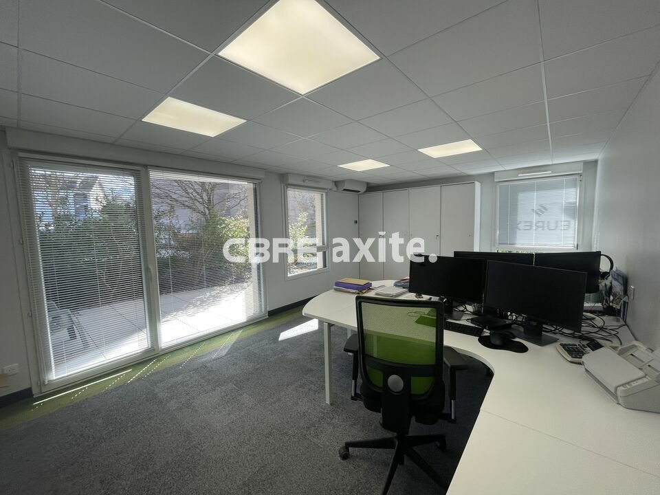 Local commercial 166 m² · à Rumilly · 166 m² · 525 000 €