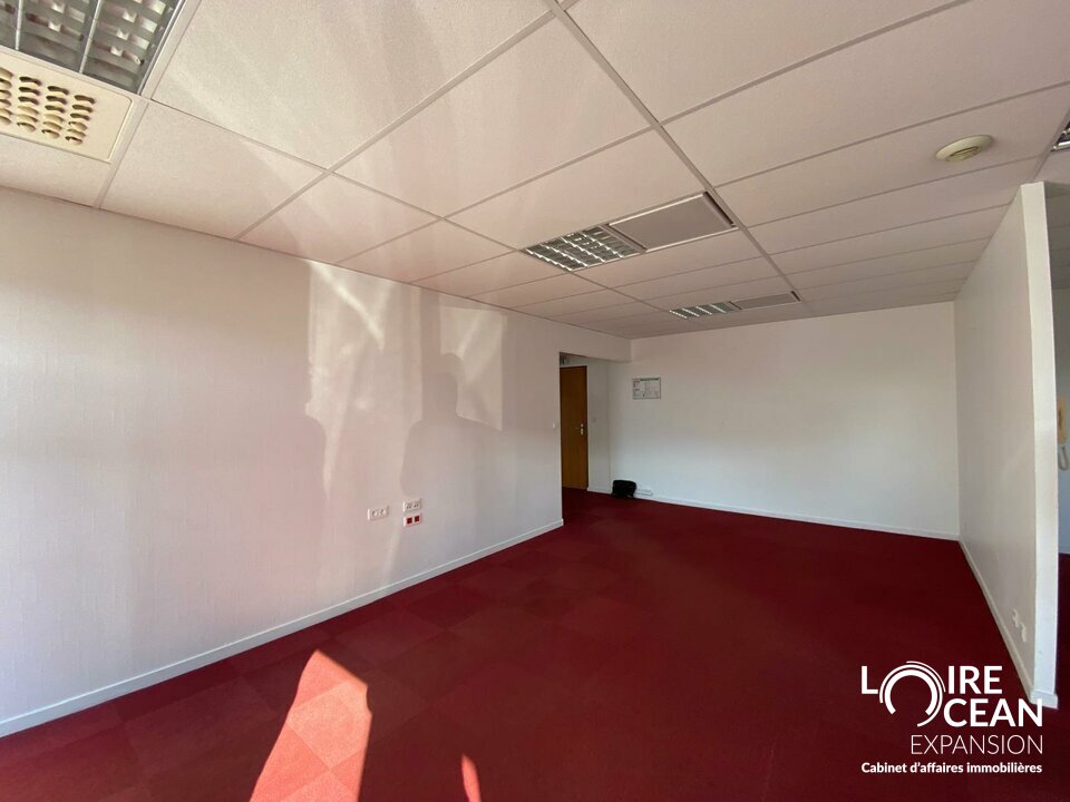 Local commercial 171 m² · à Basse Goulaine · 171 m² · 2 244 €/mois