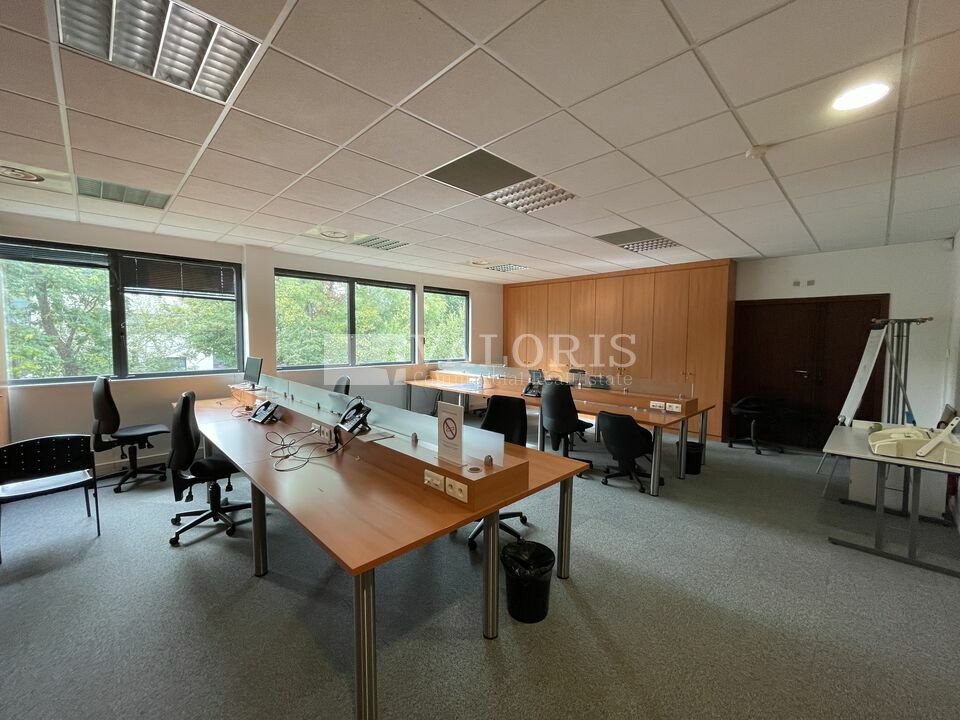 Local commercial 483 m² · à Limonest · 483 m² · 8 428 €/mois