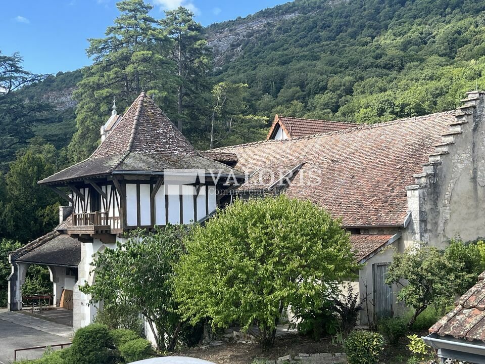 Local commercial 5328 m² · à Peyrieu · 5 328 m² · 3 914 000 €